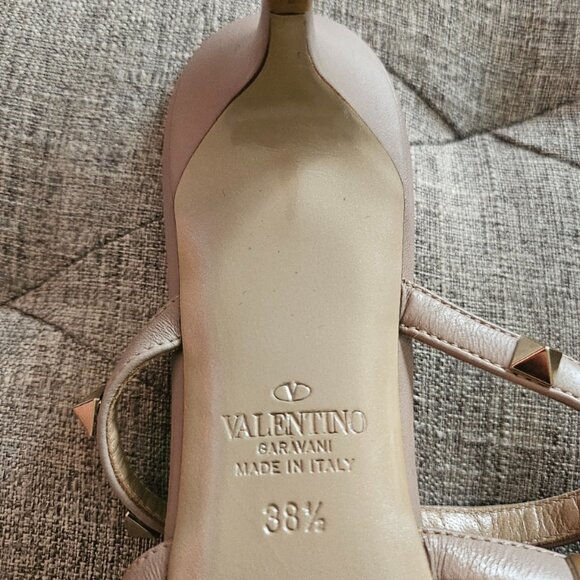 VALENTINO GARAVANI Rockstud Patent Leather Mules 50MM, size 38.5, color Poudre - Picture 11 of 12
